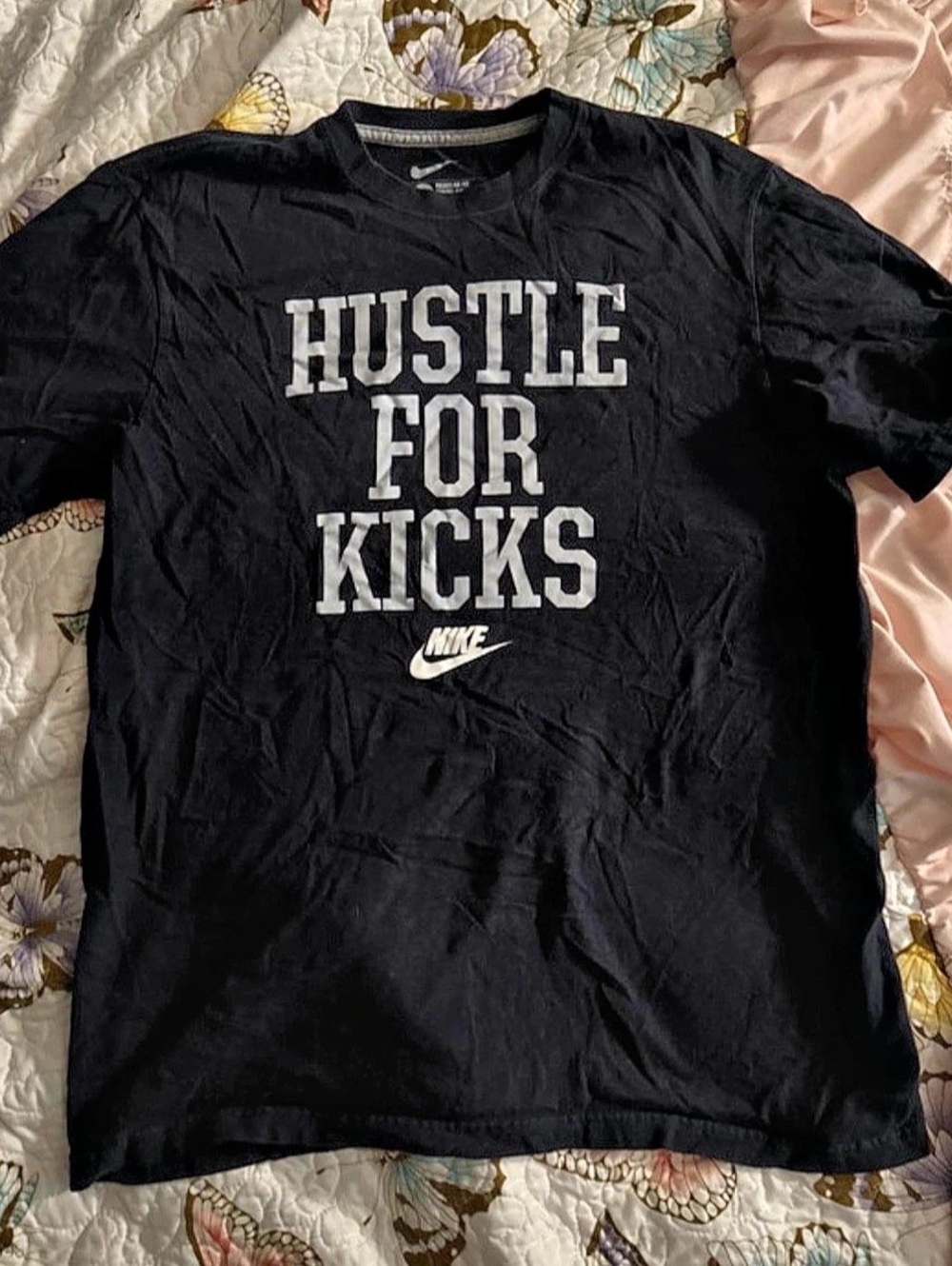 Nike Hustle For Kicks Graphic T-Shirt Black Large